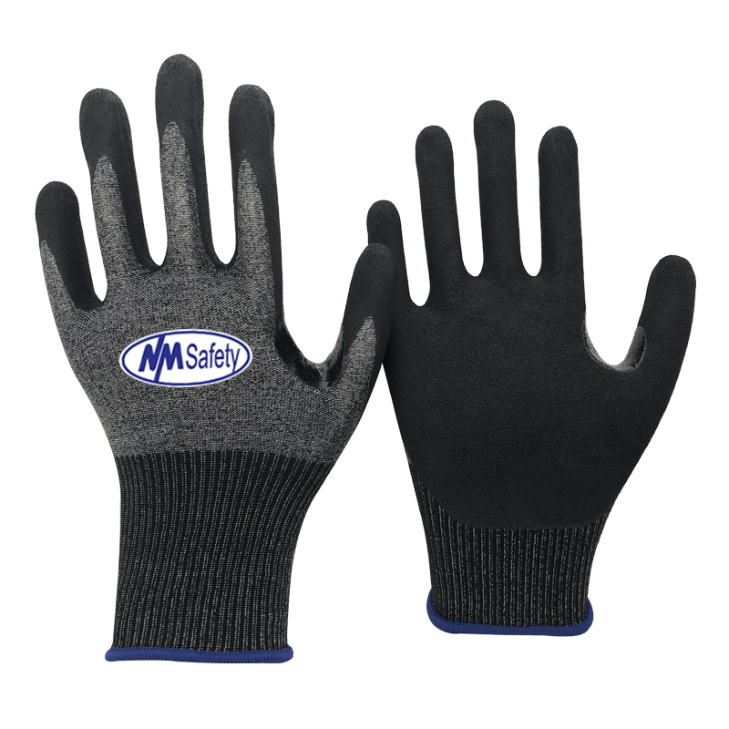 Cut Resistant Gloves: Benefits and Limitations