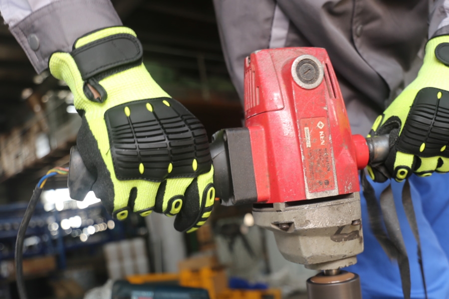 How To Choose Quality Impact Resistant Gloves