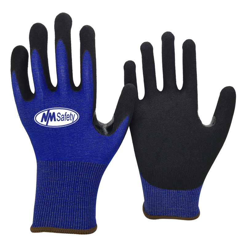 18-gauge-super-HPPE-knitted-liner-with-sandy-nitrile-coating-glove